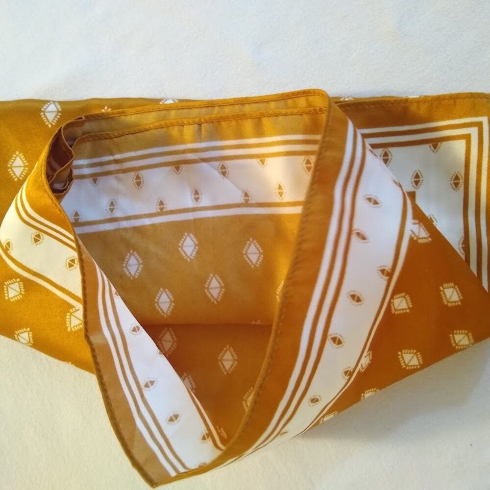 NWOT Old Navy  large scarf  burnished deep gold/white border design